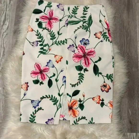 Express white floral print knee length pencil skirt sz m 8/10 - Picture 5 of 6